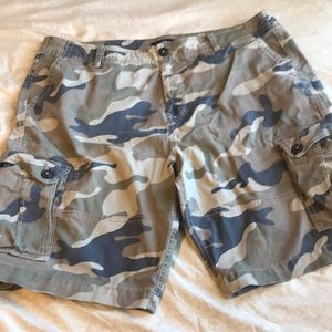 Camo Cargo shorts Aeropostale